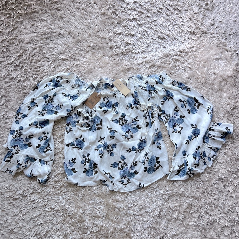 American Eagle, off the shoulder tank